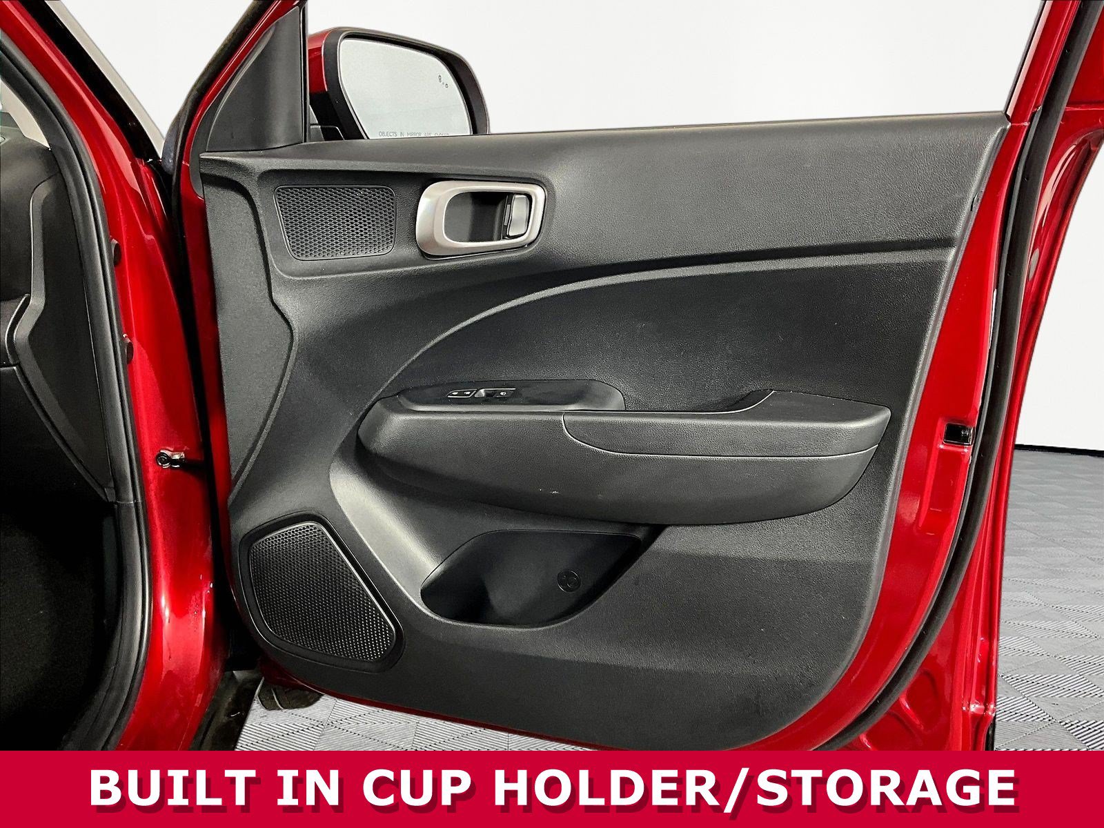 Used 2025 Hyundai Venue SEL FWD image 26