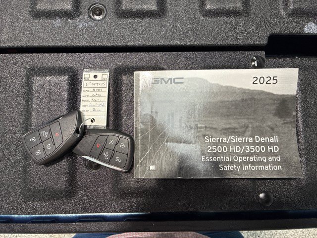 Used 2025 GMC Sierra 2500 Denali Ultimate w/ Max Trailering Package AWD/4WD image 30