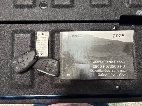 Used 2025 GMC Sierra 2500 Denali Ultimate w/ Max Trailering Package AWD/4WD image 30