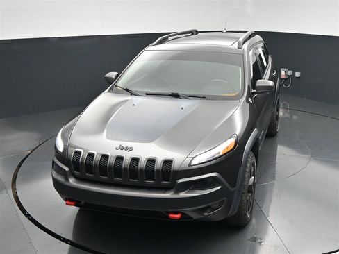 Used 2015 Jeep Cherokee Trailhawk w/ Comfort/Convenience Group AWD/4WD image 21