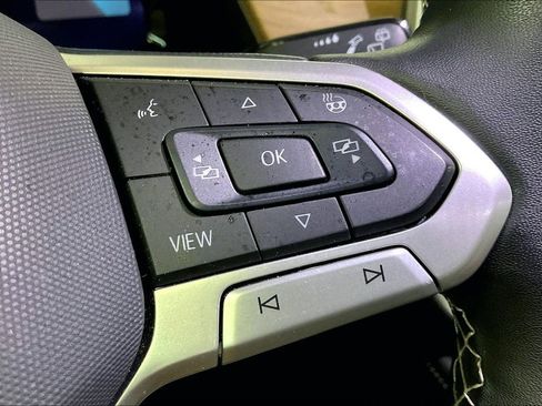 Used 2024 Volkswagen Atlas SE image 14