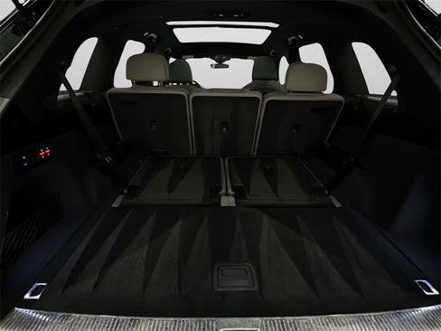 Used 2021 Audi Q7 3.0T Prestige image 25