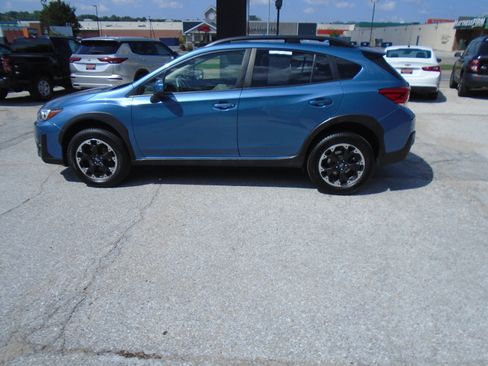 Used 2022 Subaru Crosstrek 2.0i Premium AWD/4WD image 8