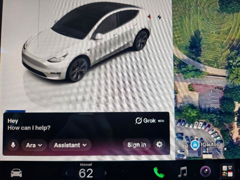 Used 2025 Tesla Model Y Long Range AWD/4WD image 44