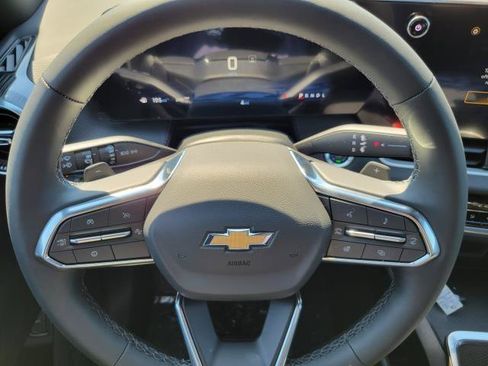 New 2026 Chevrolet Equinox LT w/ Convenience Package II AWD/4WD image 10