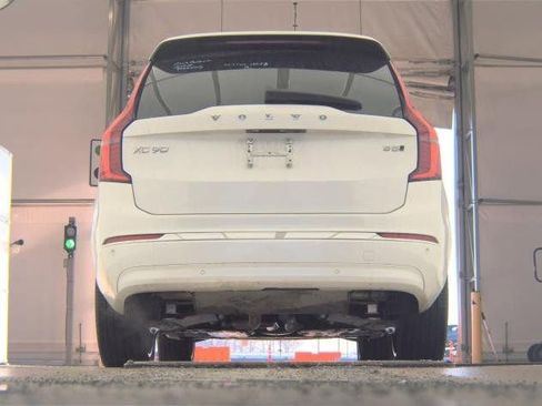 Used 2025 Volvo XC90 B5 Plus image 6