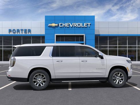 New 2025 Chevrolet Suburban Premier AWD/4WD image 5