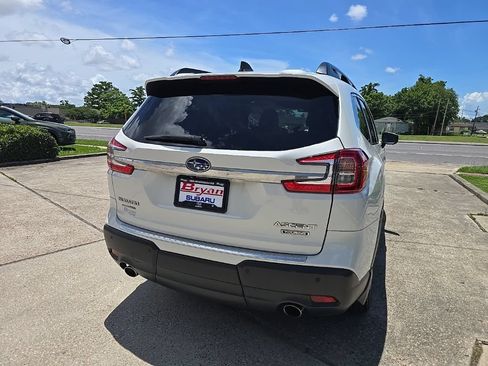 Used 2023 Subaru Ascent Touring AWD/4WD image 10