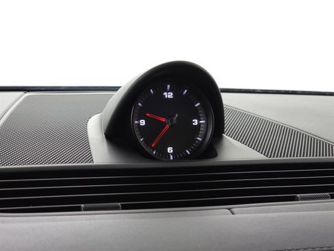 Used 2020 Porsche Panamera image 31