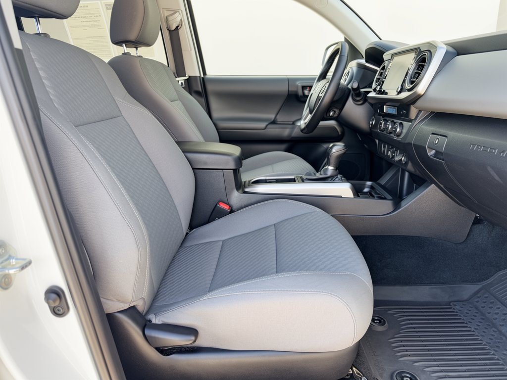 Used 2023 Toyota Tacoma SR5 RWD image 30