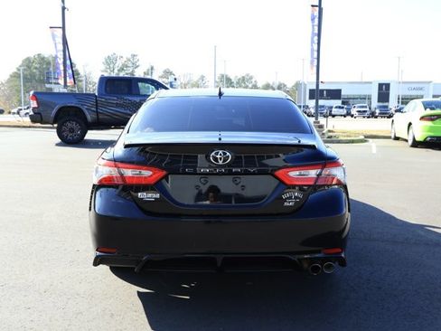 Used 2019 Toyota Camry SE image 7