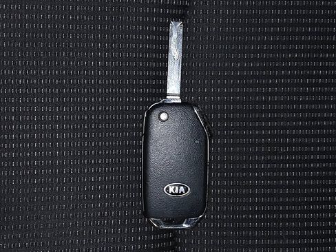 Used 2019 Kia Forte LXS FWD image 32