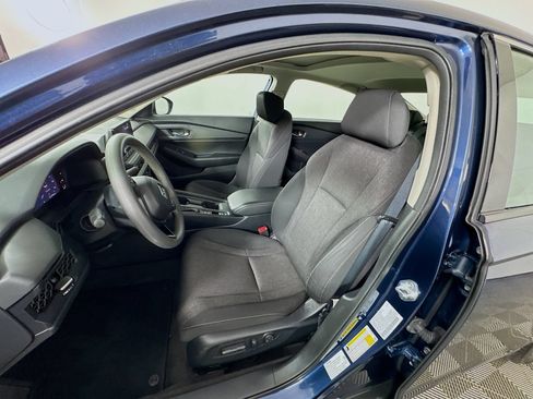 Used 2024 Honda Accord EX image 11