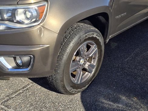 Used 2015 Chevrolet Colorado Z71 image 11