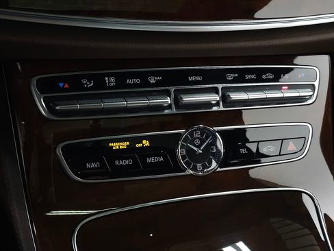 Used 2019 Mercedes-Benz E 450 4MATIC Sedan image 32