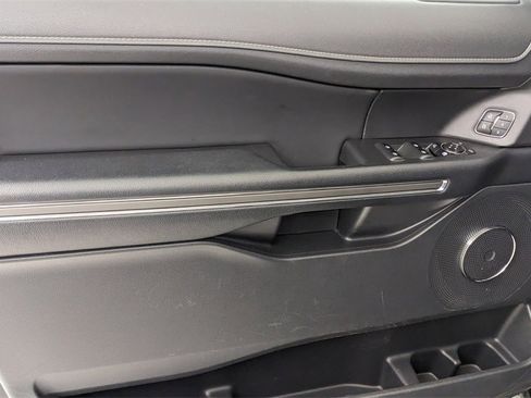 Certified 2024 Ford Expedition XLT image 25