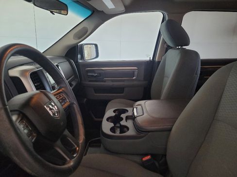 Used 2018 RAM 1500 Classic SLT AWD/4WD image 17