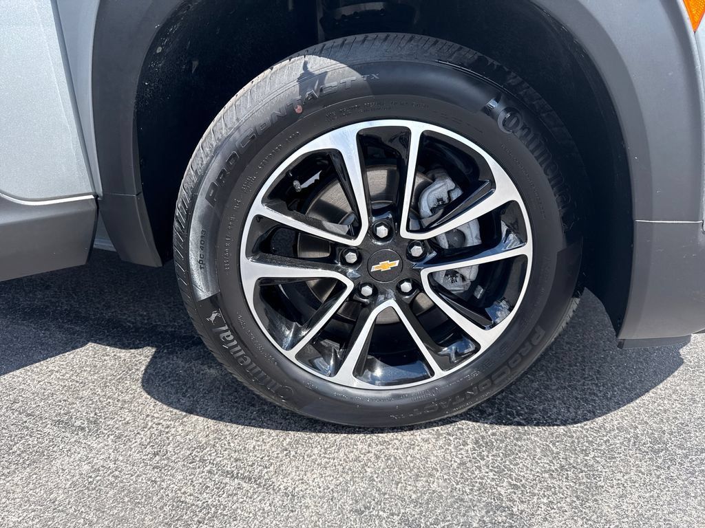 Certified 2024 Chevrolet TrailBlazer LT w/ Driver Confidence Package AWD/4WD image 27