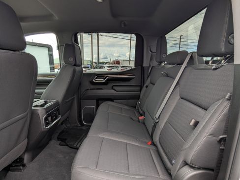 Used 2023 GMC Sierra 1500 Elevation w/ X31 Off-Road Package image 3