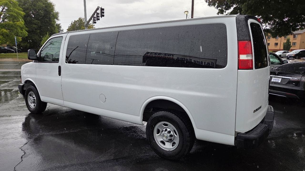 Used 2020 Chevrolet Express 3500 LS RWD image 12