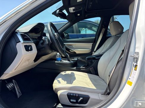 Used 2017 BMW 330i Sedan RWD image 6