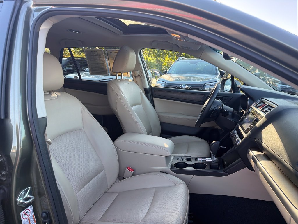 Used 2017 Subaru Outback 2.5i Limited w/ Popular Package #5 AWD/4WD image 30
