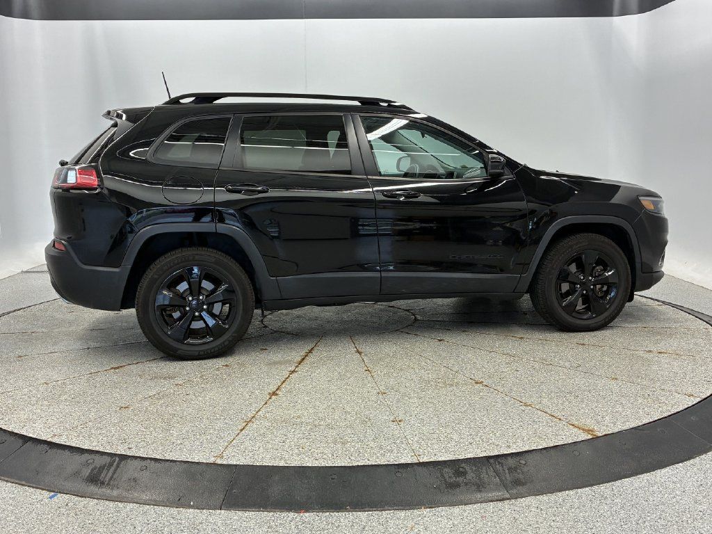 Certified 2019 Jeep Cherokee Latitude Plus AWD/4WD image 4