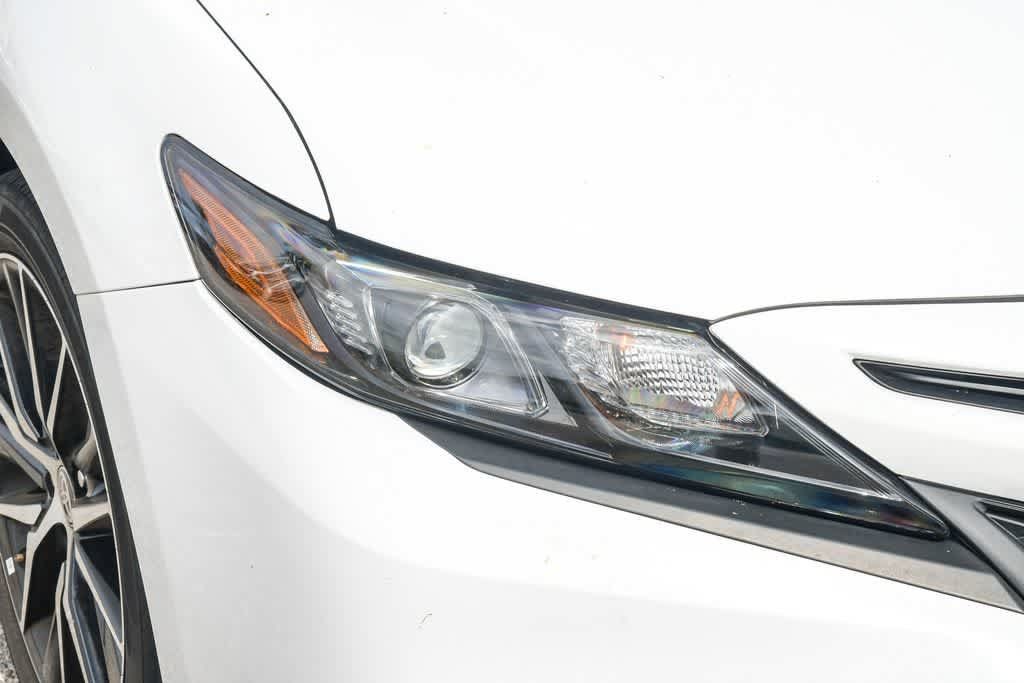 Used 2024 Toyota Camry SE FWD image 4
