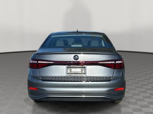 New 2026 Volkswagen Jetta SE image 4