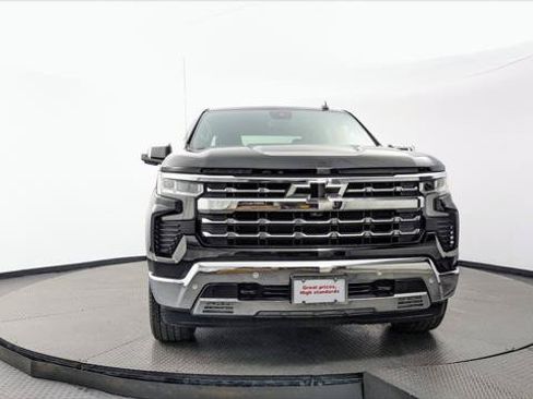 Used 2023 Chevrolet Silverado 1500 LTZ AWD/4WD image 12