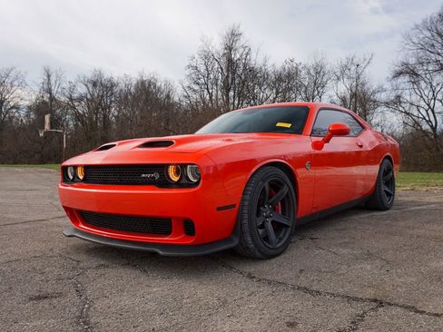Used 2021 Dodge Challenger SRT Hellcat image 8