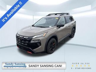 Used 2025 Nissan Rogue SV AWD/4WD video 1