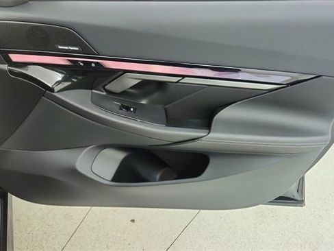 Used 2025 BMW 540i xDrive image 24