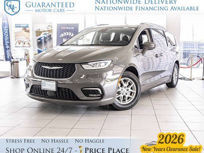 Used 2022 Chrysler Pacifica Touring-L