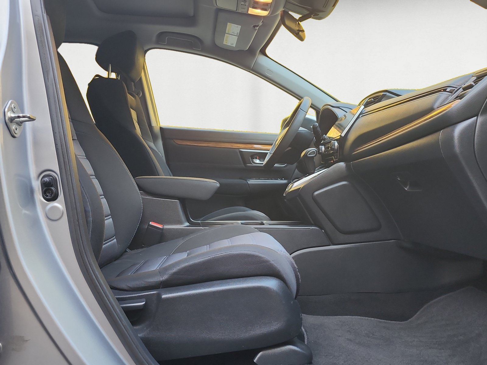 Used 2018 Honda CR-V EX image 9