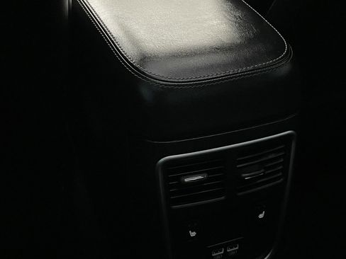 Used 2020 Chrysler 300 Limited image 24