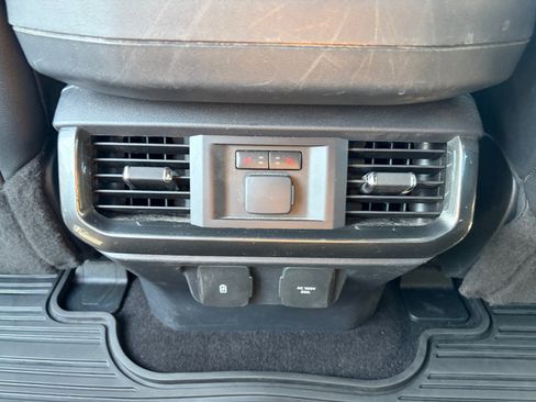 Used 2022 Ford F150 Lariat w/ Equipment Group 502A High AWD/4WD image 25