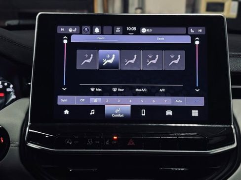 Used 2022 Jeep Compass Limited image 32