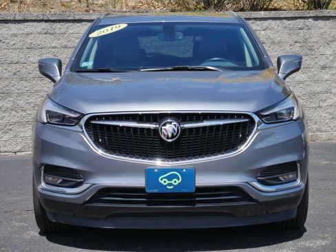 Used 2019 Buick Enclave Essence AWD/4WD image 2