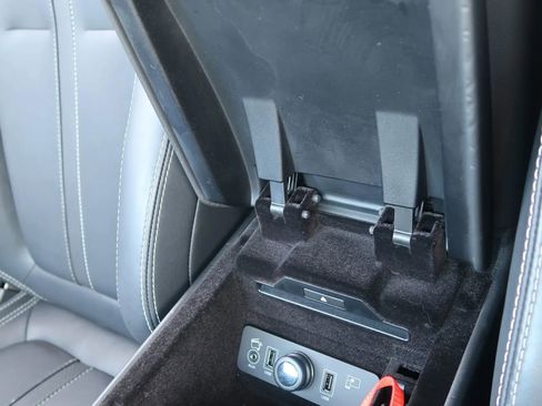 Used 2016 Jaguar F-TYPE R image 24