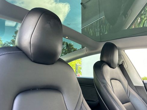 Used 2018 Tesla Model 3 Long Range image 24