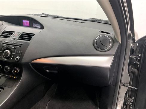 Used 2013 MAZDA MAZDA3 i Touring FWD image 19