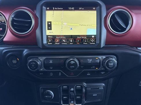 Used 2022 Jeep Wrangler Unlimited Rubicon image 17