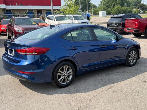 Used 2017 Hyundai Elantra SE w/ SE A/T Tech Package 03 FWD image 5