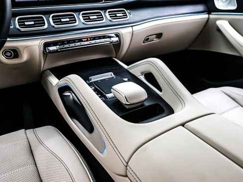 New 2026 Mercedes-Benz GLE 450 4MATIC Coupe image 6