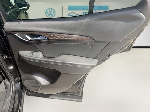 Used 2023 Buick Envision Avenir FWD image 31