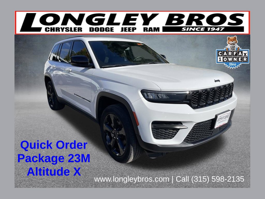 Used 2023 Jeep Grand Cherokee Altitude AWD/4WD image 1