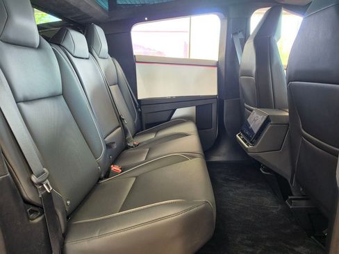 Used 2024 Tesla Cybertruck AWD Crew Cab image 28