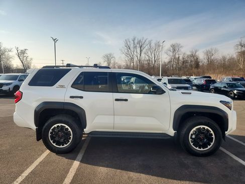 Used 2025 Toyota 4Runner TRD Off-Road Premium image 9