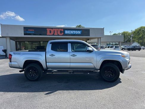 Used 2023 Toyota Tacoma SR AWD/4WD image 40